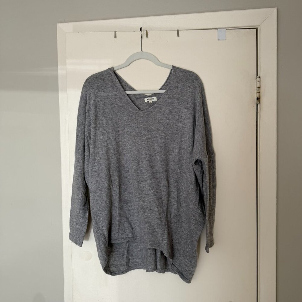 Miracle Womens M/L Light Gray Sweater